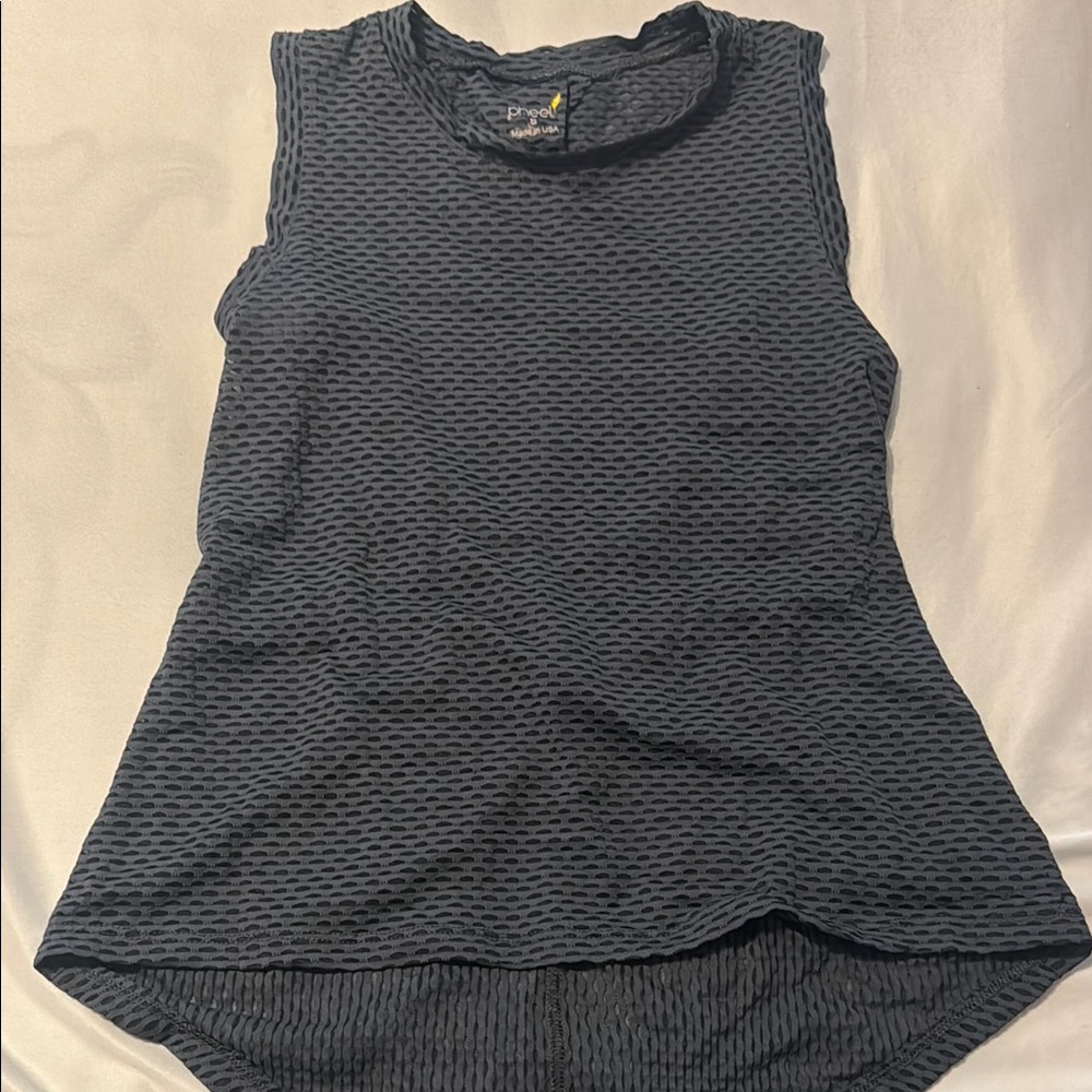 Pheel S gray/black twist work out shirt